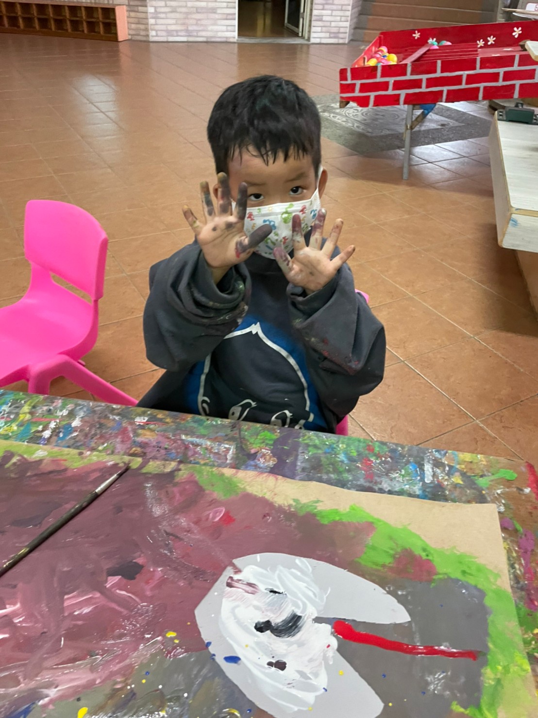 集體創作畫-我才不放手呢!