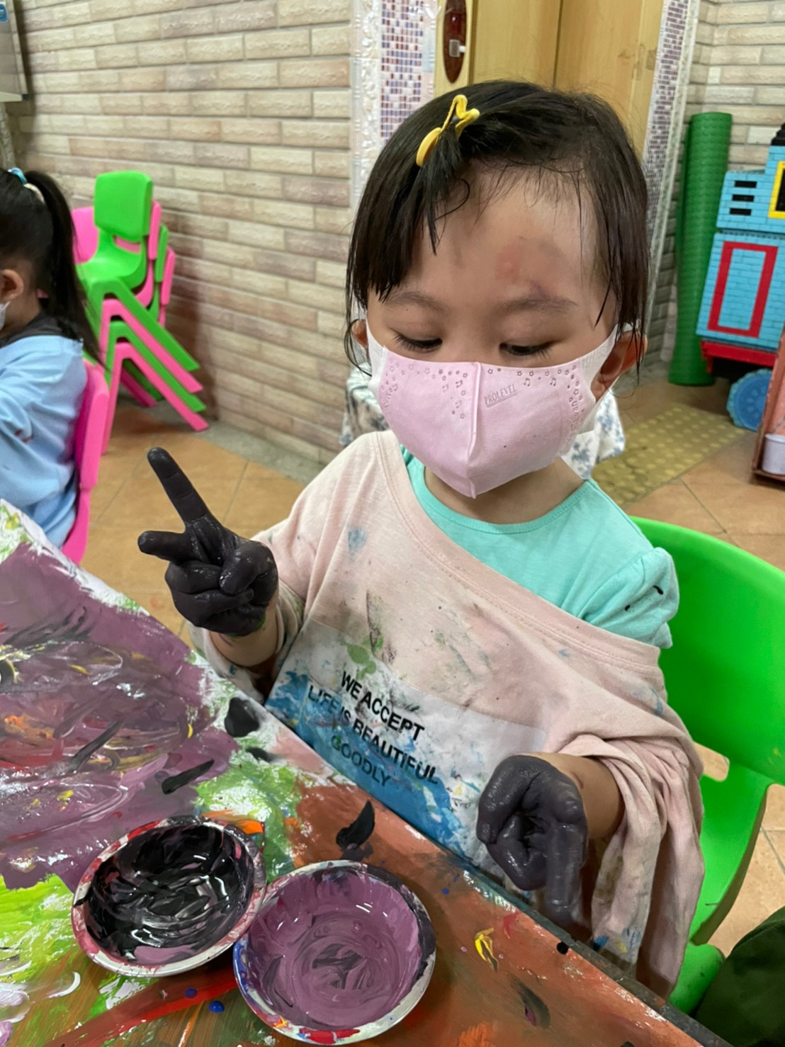 集體創作畫-我才不放手呢!