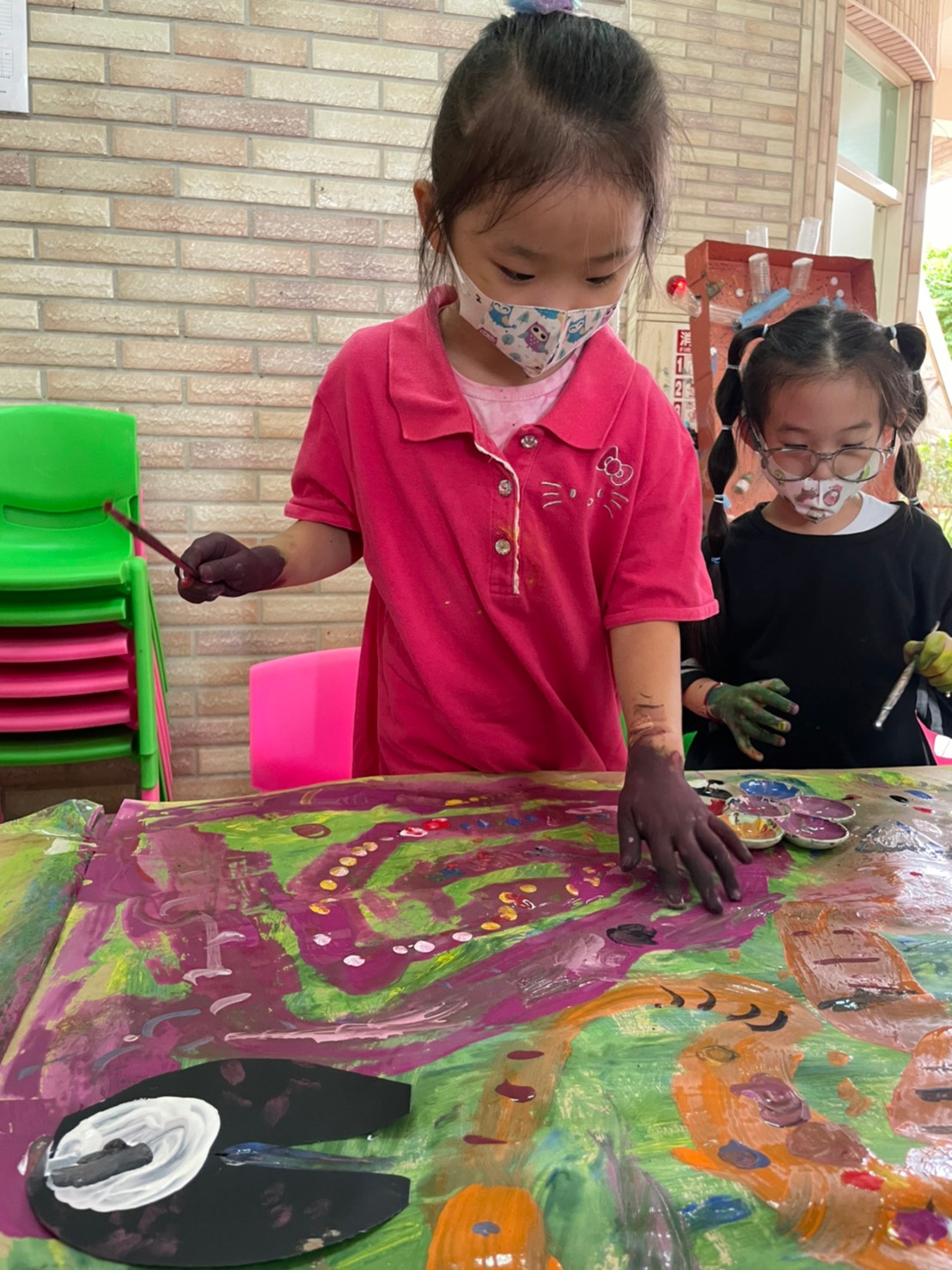 集體創作畫-我才不放手呢!