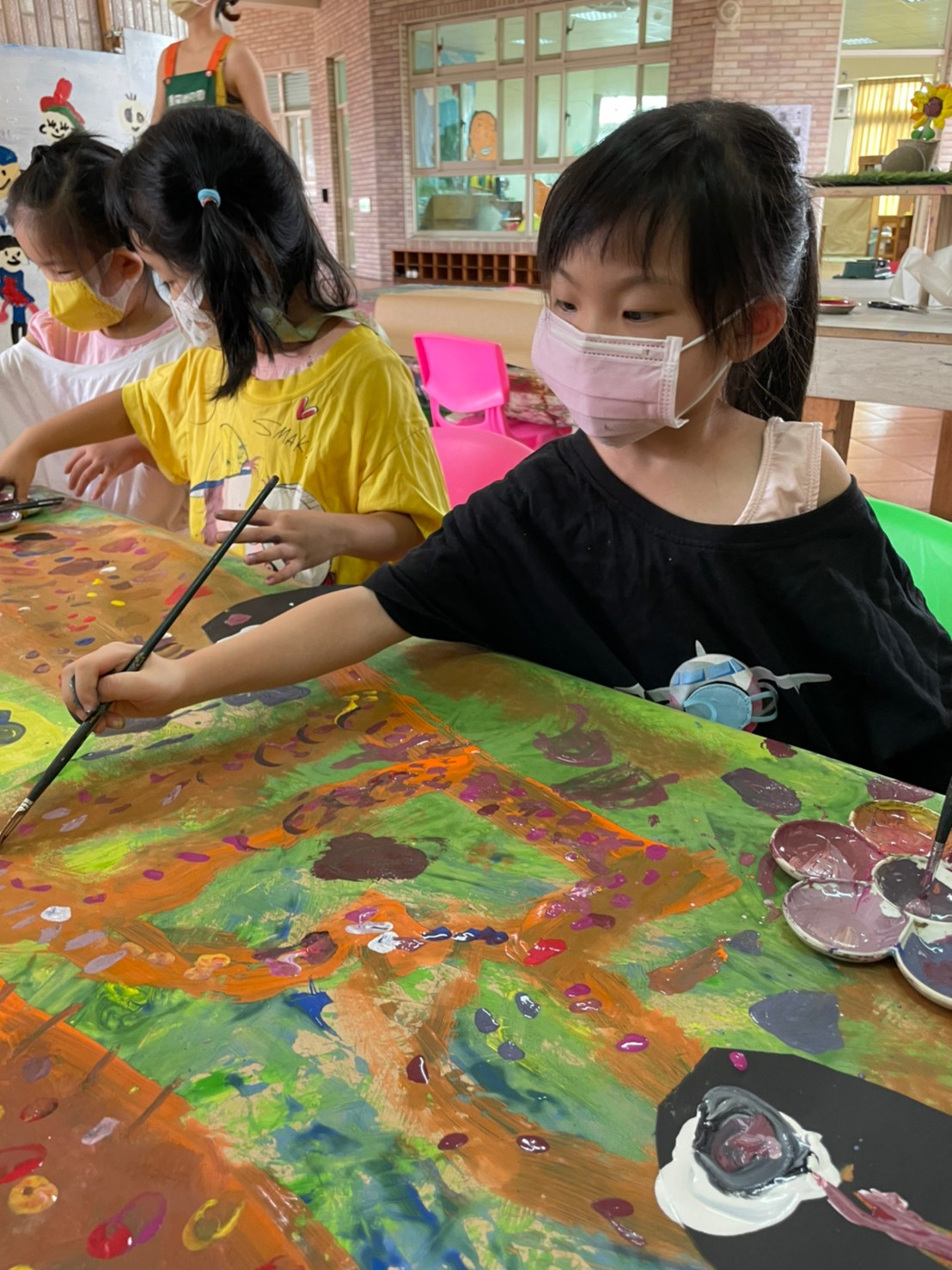 集體創作畫-我才不放手呢!