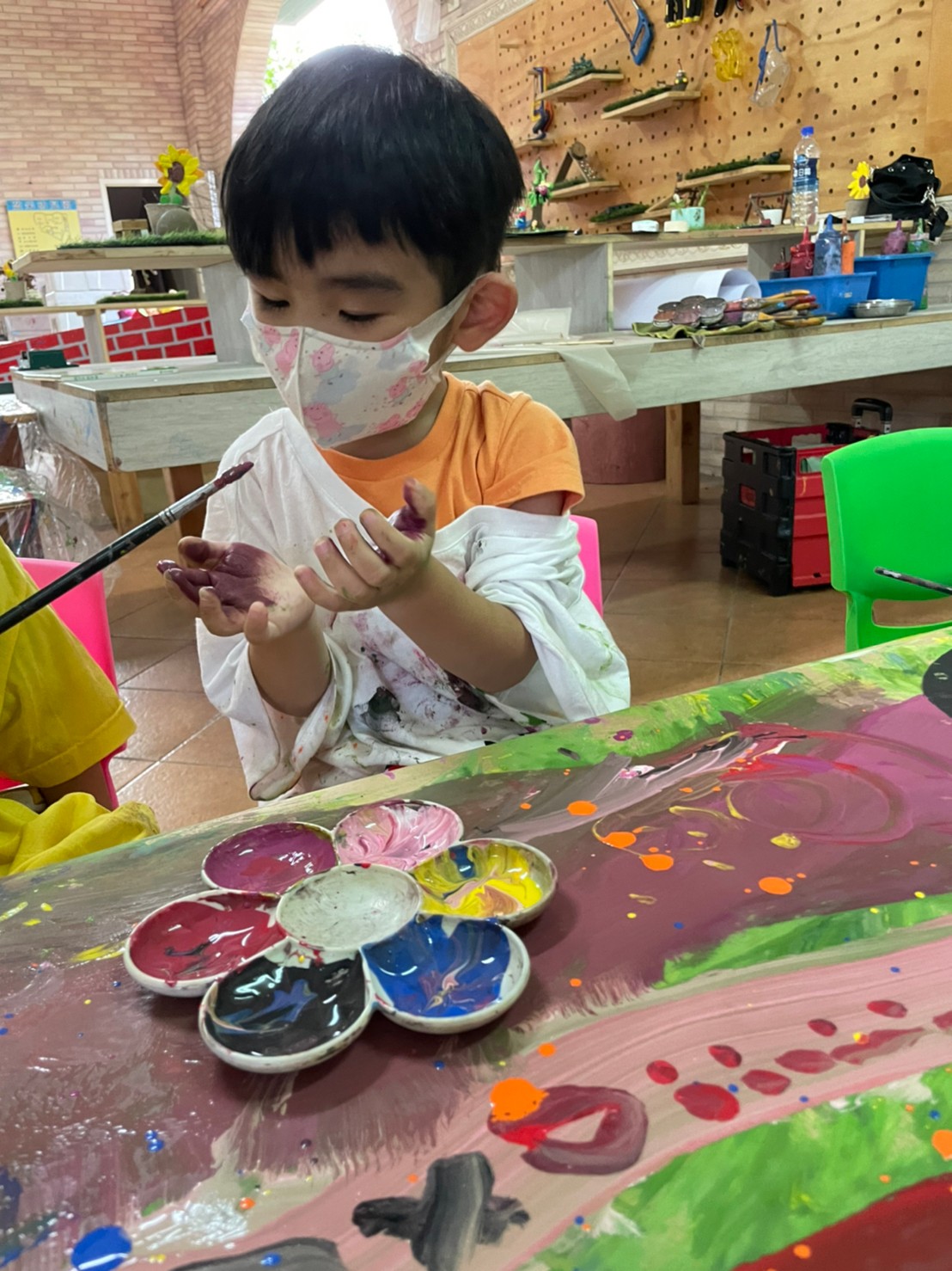 集體創作畫-我才不放手呢!