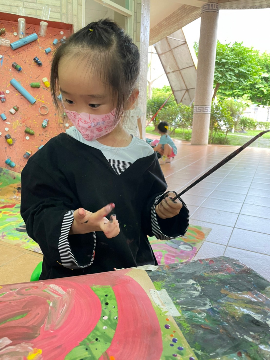 集體創作畫-我才不放手呢!