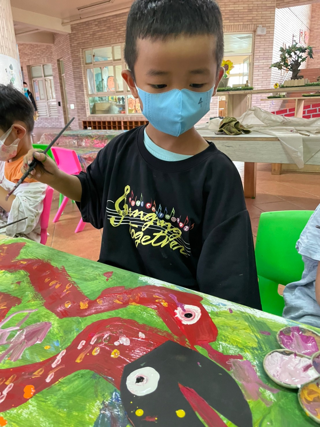 集體創作畫-我才不放手呢!