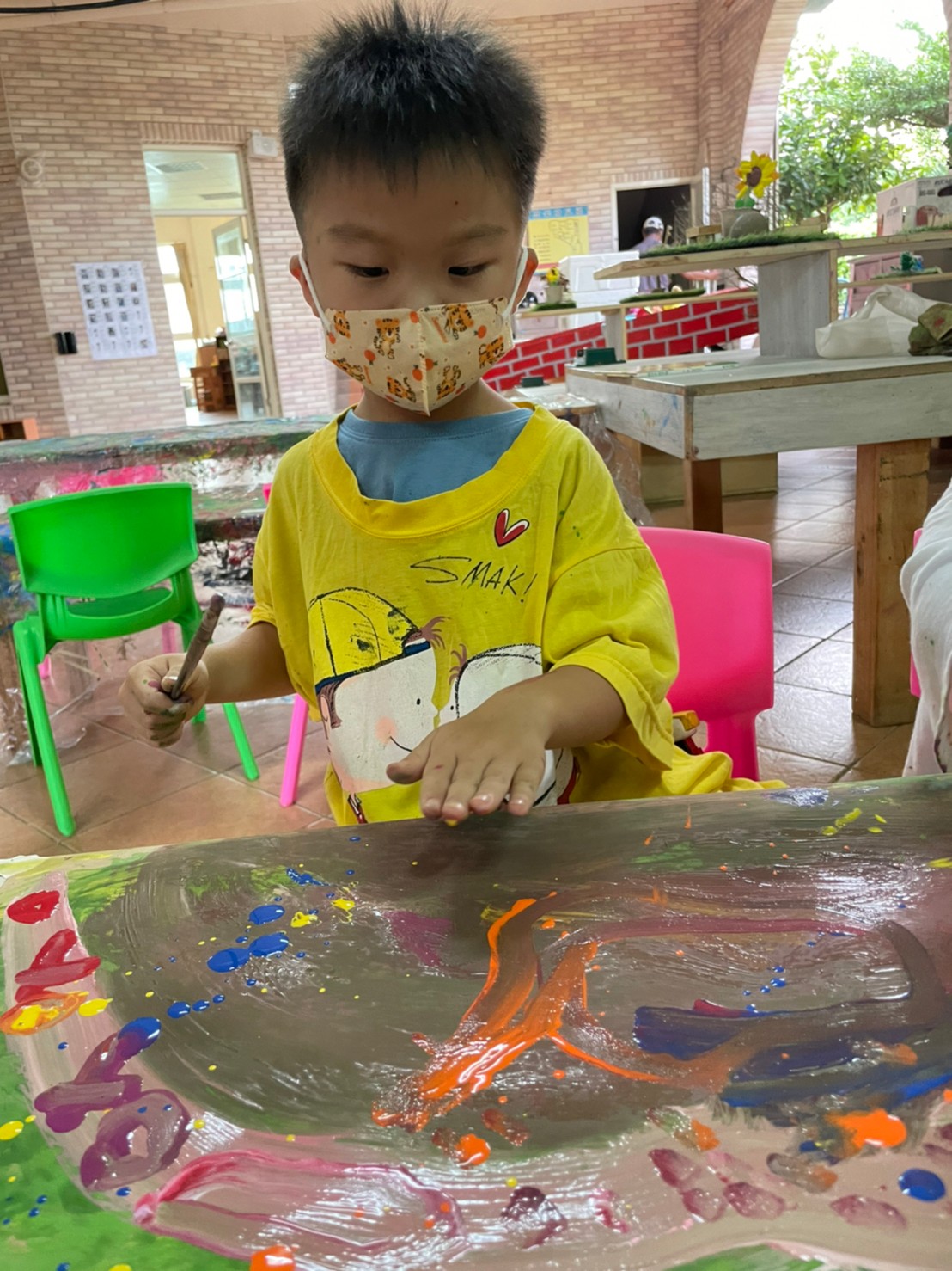 集體創作畫-我才不放手呢!